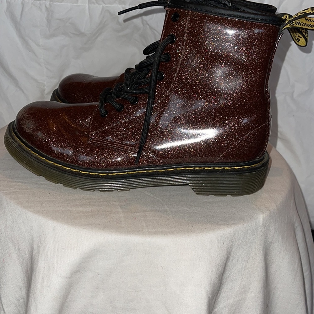🤎Girl’s Dr. Martens